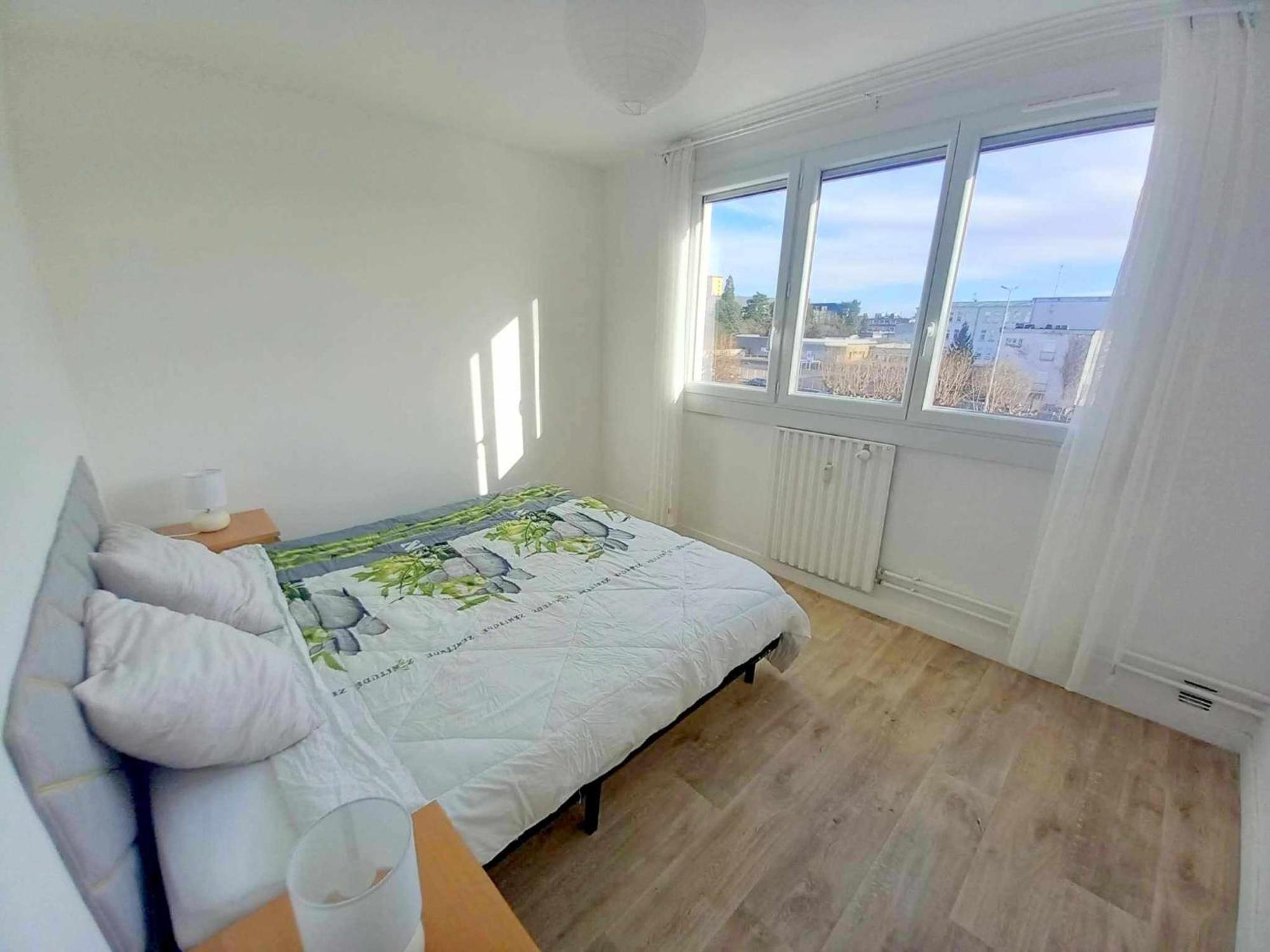 Appartement T3 57M2 Avec Balcon Proche Gare Sncf, Wifi Et Cafe Et The Offerts à Orléans Extérieur photo